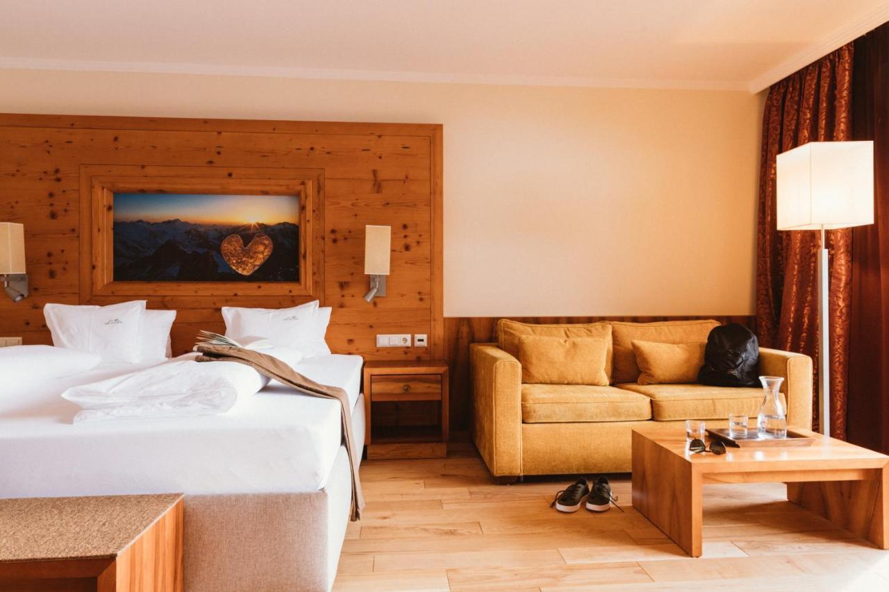 Gartenhotel Linde 4 Sterne Superior Риед им Оберинтал Екстериор снимка